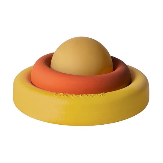 Naturalna zabawka sensoryczna 4w1 w kształcie kapsuły w kolorach żółtym i pomarańczowym dla niemowlaka. Oli & Carol Naturalna Zabawka Sensoryczna 4w1 Evolutive Capsule