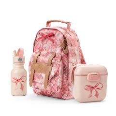 Różowy plecak dziecięcy w kwiatowy wzór z butelką na wodę i lunchboxem, z kokardkami, dla dziecka. Elodie Details Plecak BackPack MINI +Butelka na wodę +Lunchbox River Rose ZESTAW