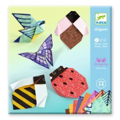 Papierowe figurki origami przedstawiające ptaki, motyla, biedronkę i rybę w kolorowych wzorach. Djeco Origami W OGRODZIE