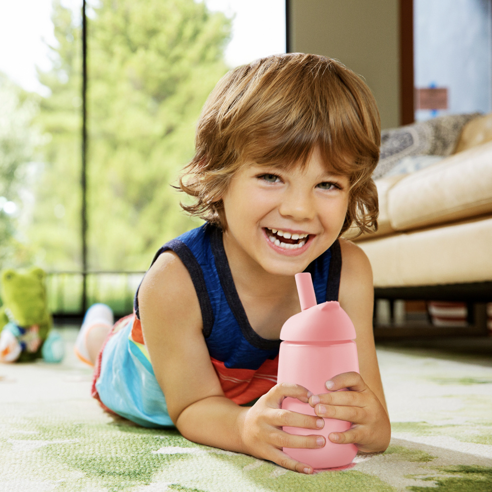 Różowy kubek niekapek ze słomką dla dziecka. munchkin Kubek niekapek z otwieraną słomką różowy 296 ml