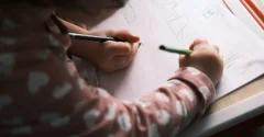 Lateralizacja skrzyżowana – co oznacza i czy zawsze wymaga ćwiczeń?